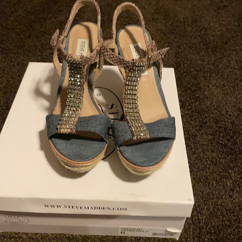 Steve Madden Smash Sandal Size 6